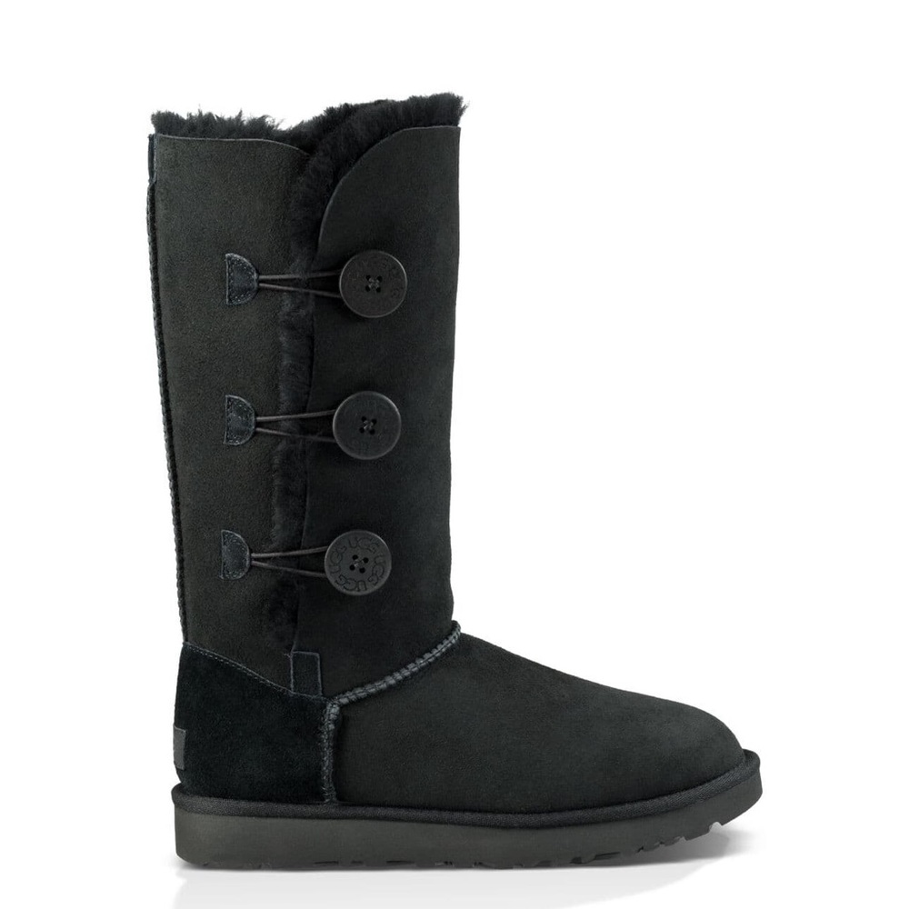 Ugg’s black Bailey 3 button